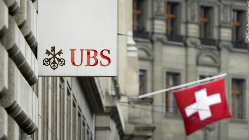 Швейцарський банк UBS розпочав масові перевірки клієнтів російського походження.