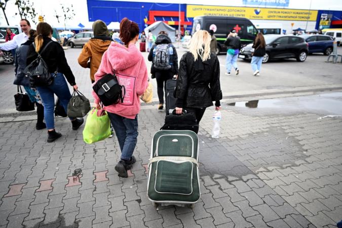 В прошлом году страны Европейского Союза предоставили временную защиту более 4,3 млн беженцам из Украины, бежавшим от российской агрессии.