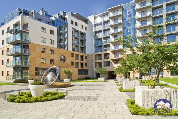 Украинцы купили у Польши 4275 квартир в 2022 году и стали лидерами среди иностранцев по покупке жилой недвижимости в стране.