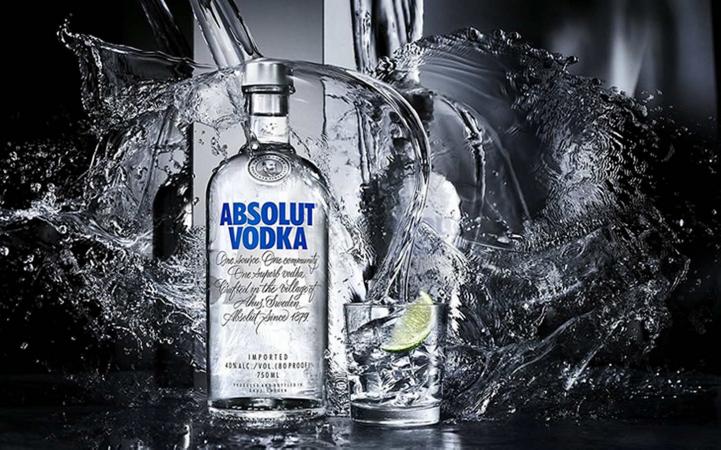 Шведська компанія Absolut Company, яка входить до концерну Pernod Ricard, припиняє експорт своєї продукції до Росії.