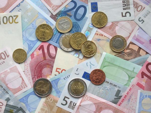 Європейська рада остаточно затвердила виділення 1 млрд євро на закупівлю боєприпасів для України в рамках Європейського фонду миру.