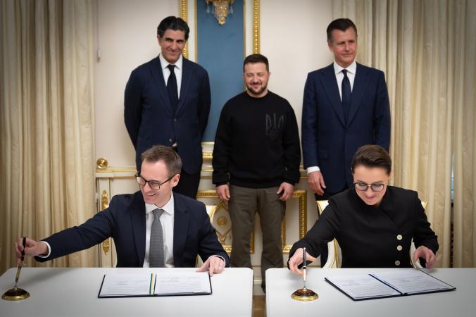 Президент України Володимир Зеленський провів зустріч із керівництвом найбільшої у світі компанії з управління активами BlackRock.