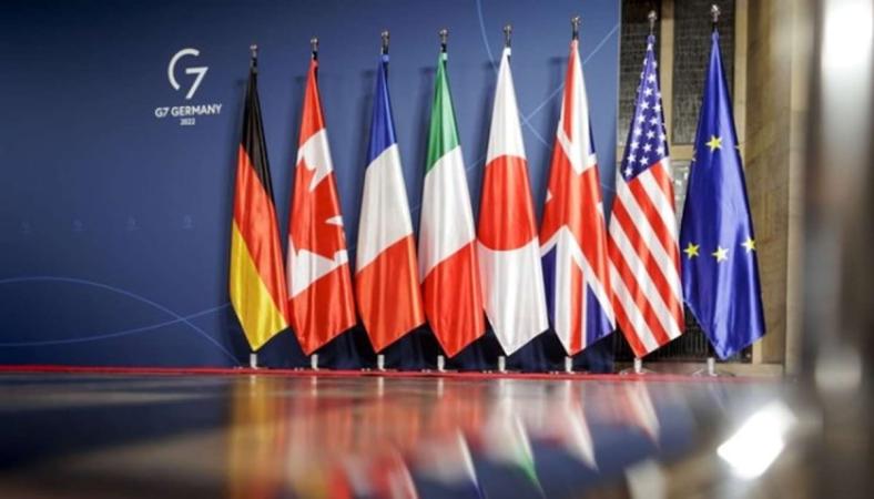 Лідери країн G7 планують посилити санкції щодо росії на саміті в Японії, який пройде наприкінці цього тижня, передає Reuters з посиланням на співрозмовників, знайомих із перебігом обговорень можливих рішень.► Читайте телеграм-канал «Мінфіну»: головні фінансові новиниЩо відомоСША очікують, що члени G7 змінять підхід до санкцій на експорт до росії: експорт за деякими категоріями треба повністю заборонити, а потім виключати з нього певні товари, розповіли джерела агентства.