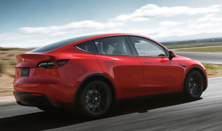Tesla Model Y превзошла прежних лидеров Toyota RAV4 и Corolla и заняла первое место в мировом рейтинге продаж автомобилей в первом квартале 2023 года.