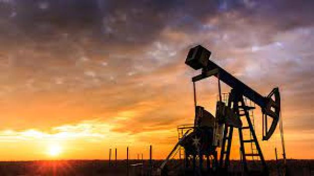 Ціни на нафту зросли у понеділок після того, як у США досягли угоди про стелю держборгу.