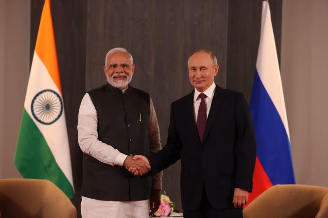 Из-за дисбаланса в торговых отношениях Россия ежемесячно накапливает до $1 млрд в рупиях, хранящихся в индийских банках.