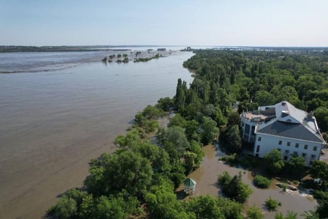 Подрыв российскими оккупантами Каховской гидроэлектростанции и вызванные этим разрушения не повлияли на стабильную работу энергосистемы.