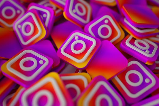 Instagram працює над власним чат-ботом зі штучним інтелектом, який зможе відповідати на питання та давати поради користувачам.