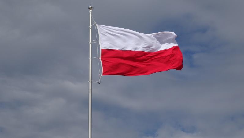 У Польщі продовжили термін легального перебування українських біженців до 4 березня 2024 року.