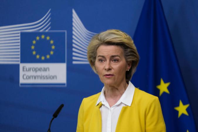 Еврокомиссия и Европейский инвестиционный банк согласились предоставить гарантию ЕС, которая позволит ЕИБ предоставить Украине 100 миллионов евро нового займа на скорейшее восстановление.
