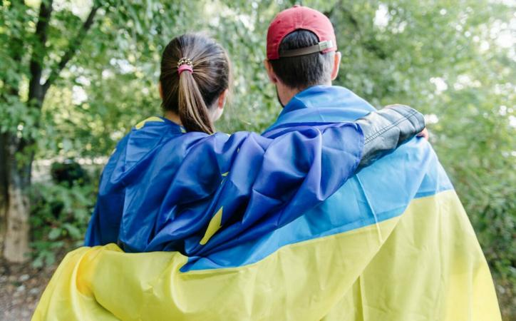 Більше ніж 40 провідних світових компаній пообіцяли надати понад 250 тисячам біженців з України та інших країн робочі місця на навчання на території Європи.