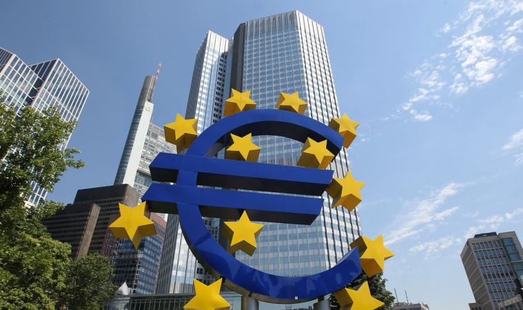 Европейский центральный банк призывает банки стран ЕС, все еще продолжающих свою деятельность в россии, ускорить сокращение своего российского бизнеса или выход из этого рынка.