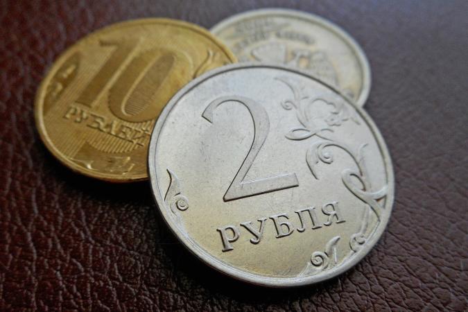 Курс долара на Мосбіржі перевищив 89 рублів, а євро — 96 рублів.
