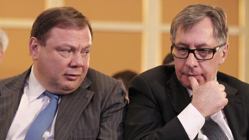 Президент Владимир Зеленский ввел санкции против акционеров российского Альфа-банка, а также против структур группы, включая «АльфаСтрахование».