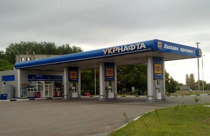 По предварительной оценке, бывший менеджмент мог нанести компаниям Укрнафта и Укртатнафта потери на сумму до 100 млрд грн.