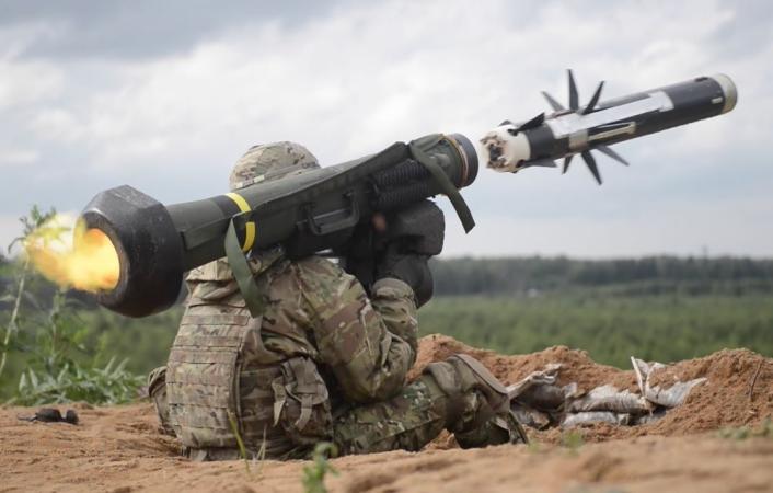 США объявили о новом пакете военной помощи Украине на $800 млн, содержащем так называемые усовершенствованные обычные боеприпасы двойного назначения (DPICM) или кассетные боеприпасы.