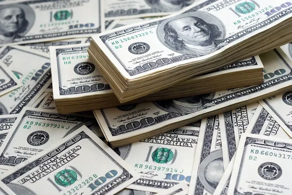 Чистая продажа валюты Национальным банком на межбанке в июле составила $1,933 млрд.
