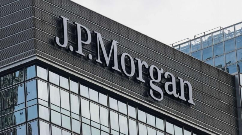 Цього тижня американський банк JPMorgan припинив обробку платежів для «Россельхозбанку», який знаходиться під санкціями США та ЄС.