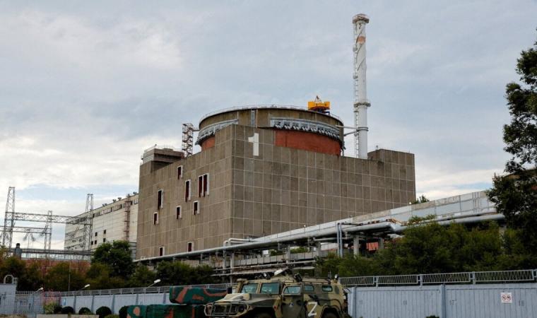 На четвертом энергоблоке оккупированной Запорожской АЭС из-за преступных действий россиян произошел инцидент с утечкой воды из первого контура во второй.
