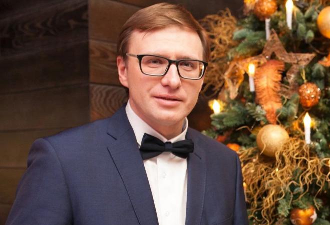 Голова правління Сенс Банку Дмитро Кузьмін подав у відставку за взаємною згодою з особистих причин.