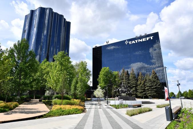 Кабінет міністрів передав ПАТ «Укрнафта» три арештовані російські компанії, які належали російській «Татнєфті».