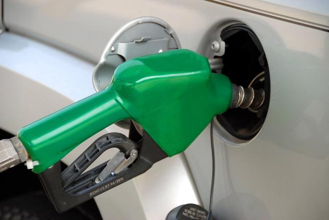 С 22 по 23 августа средняя цена по стране на бензин марки А-95 выросла на 14 копеек и составила 52,68 грн/л, бензин А-95+ подорожал на 13 копеек — до 54,84 грн/л, а дизельное топливо — на 14 копеек, до 52,2 грн/л.