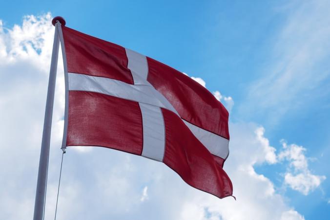 Данія планує збільшити допомогу Україні на цивільні цілі на 300 млн данських крон (близько 40 млн євро) — з 1,2 млрд до 1,5 млрд данських крон (понад 200 млн євро).