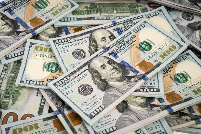 Национальный банк в течение недели, с 4 по 8 сентября, купил на межбанковском валютном рынке $0,47 млн и продал $302,74 млн.