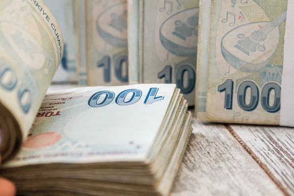 Турецька ліра знову оновила історичний мінімум щодо американського долара.