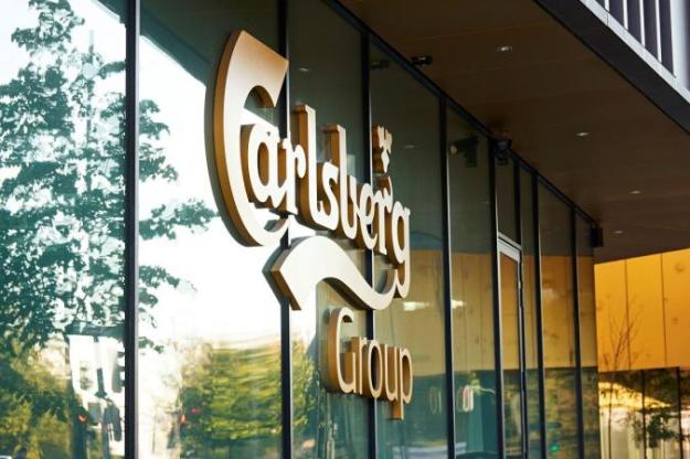 Датская пивоваренная группа Carlsberg заявила, что разрывает лицензионные соглашения, позволяющие российской «Балтике» производить и продавать пиво принадлежащих группе брендов.