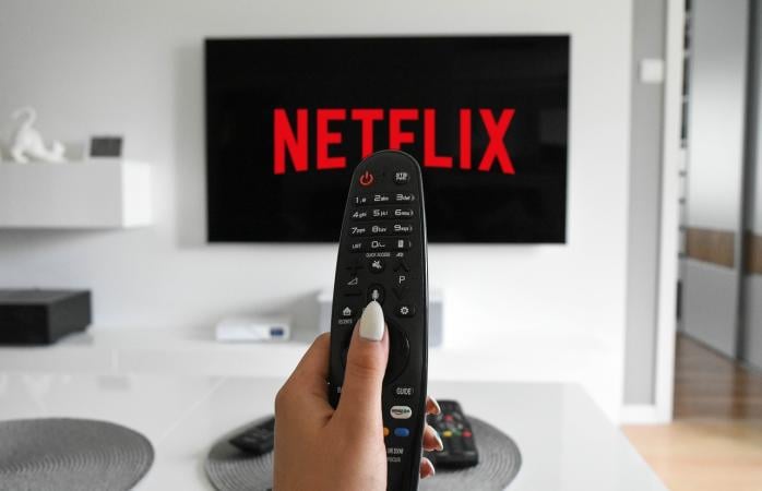 Netflix планує підвищити вартість тарифних планів без реклами після того, як страйки сценаристів та акторів повністю зупиняться.