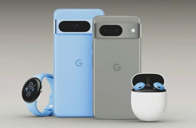 Компания Google 4 октября представила свои новые смартфоны Pixel 8 и смарт-часы, глубже интегрирующие технологию искусственного интеллекта в потребительские гаджеты компании.