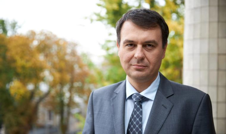 Председатель парламентского комитета по финансам, налоговой и таможенной политике Даниил Гетманцев обратился с заявлением в правоохранительные органы на Кабинет министров.