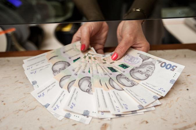 З 1 жовтня в Україні запроваджена нова сума виплат багатоцільової грошової допомоги від Міжнародної організації з міграції (МОМ) у розмірі 3600 грн на місяць.