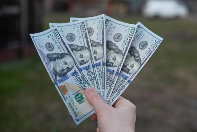 Национальный банк Украины установил на 27 октября 2023 года официальный курс гривны на уровне 36,50 грн/$.