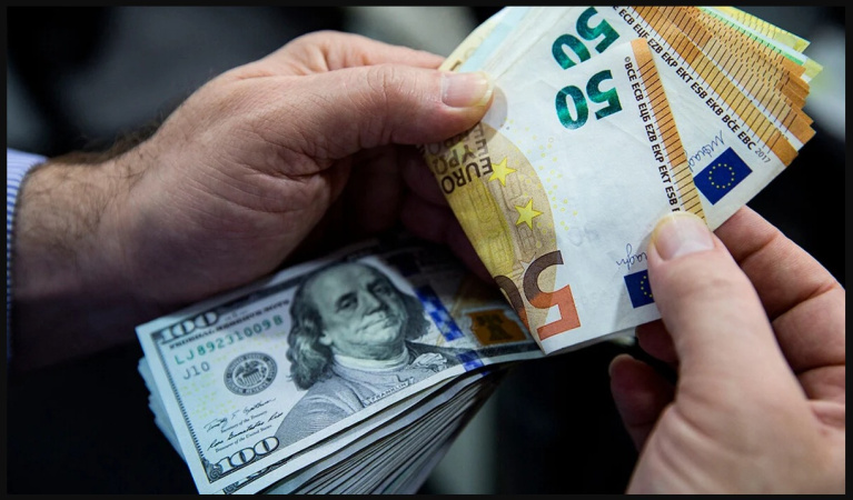 Конец октября и начало ноября на валютном рынке Украины пройдут под воздействием трех основных факторов: интервенции Нацбанка, их ценники и объемы.