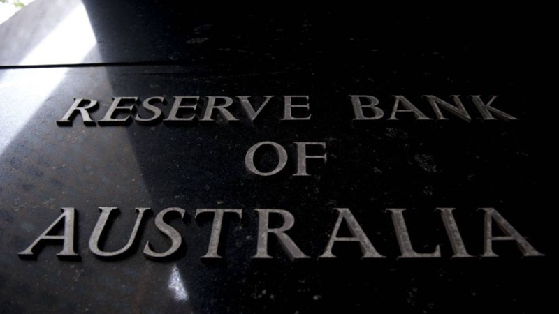 Центральний банк Австралії 7 листопада підвищив процентні ставки до 12-річного максимуму, завершивши 4 місяці стабільної монетарної політики, але залишив відкритим питання про те, чи буде потрібно ще більше посилення, щоб зупинити інфляцію.
