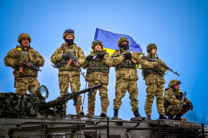 Киевсовет направит Вооруженным силам Украины еще 500 млн грн прямой субвенцией и 300 млн грн из резервного фонда — столичным воинским частям по программе «Защитник Киева».