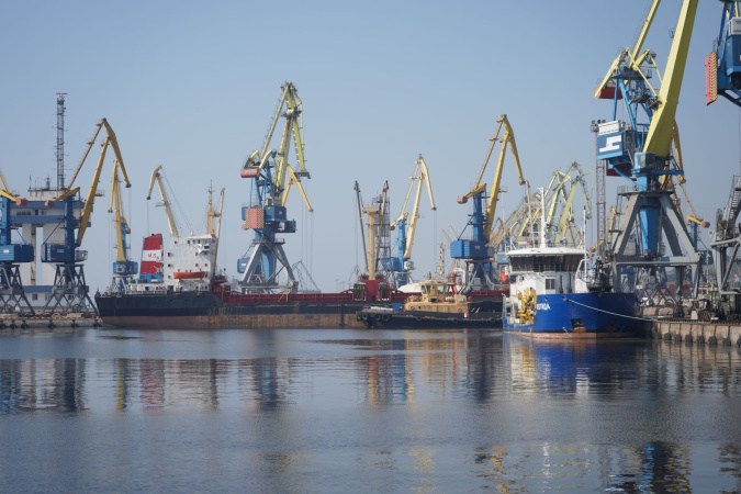 Європейська комісія виділить 50 млн євро на відновлення українських портів, які постраждали від ракетних атак рф.