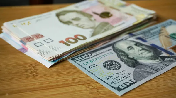Национальный банк Украины установил на 30 ноября 2023 официальный курс гривны на уровне 36,3752 грн/$.