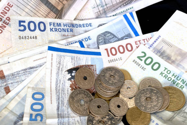 Центробанк Дании решил вывести из обращения банкноту номиналом в 1000 крон, это около €134.