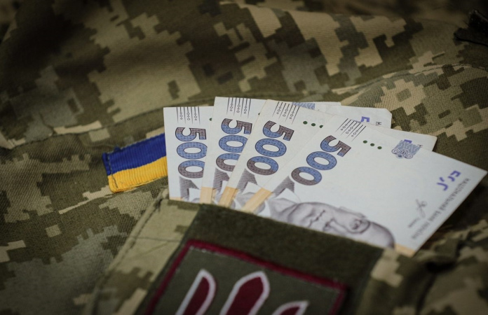 Киевский совет на сегодняшнем заседании должен выделить 60 млн грн на выплаты мобилизующимся в ряды ВСУ киевлянам.