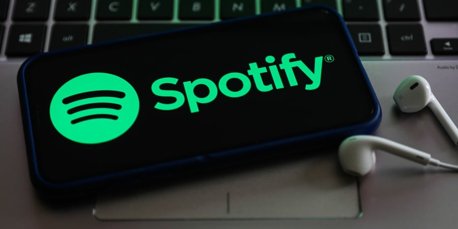 Шведский музыкальный сервис Spotify окончательно прекратил работу в россии. 14 декабря компания ликвидировала свое российское юридическое лицо ООО «Спотифай», которое работало почти 10 лет.