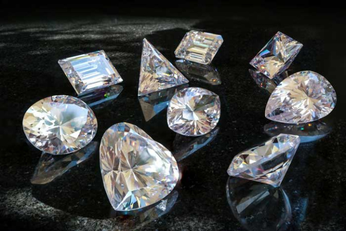 Імпорт алмазної сировини до Індії в листопаді 2023 року впав на 76% у річному вимірі і склав $314 млн, випливає із попередніх даних Ради зі сприяння експорту дорогоцінного каміння та ювелірних виробів Індії (Gem & Jewellery Export Promotion Council, GJEPC).