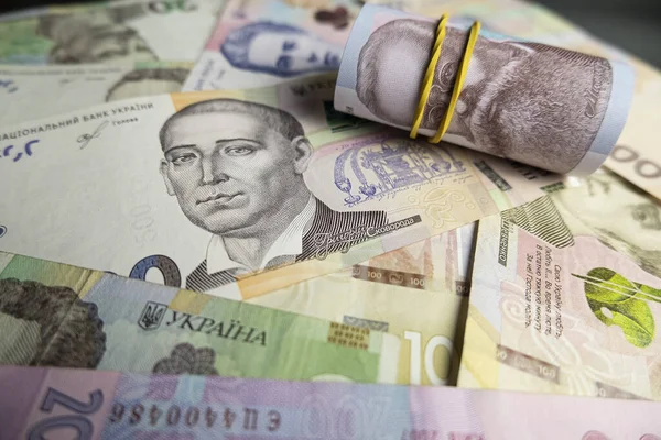 Национальный банк Украины установил на 20 декабря 2023 официальный курс гривны на уровне 37,3205 грн/$.