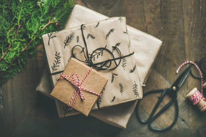 76% українців так чи інакше даруватимуть подарунки на зимові свята.
