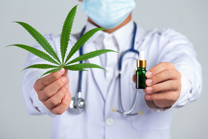 Парламент принял законопроект № 7457 об использовании в медицине лекарств на основе каннабиса.