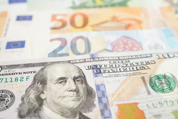Національний бан встановив на 25 грудня 2023 року офіційний курс гривні на рівні 37,5525 грн/$.