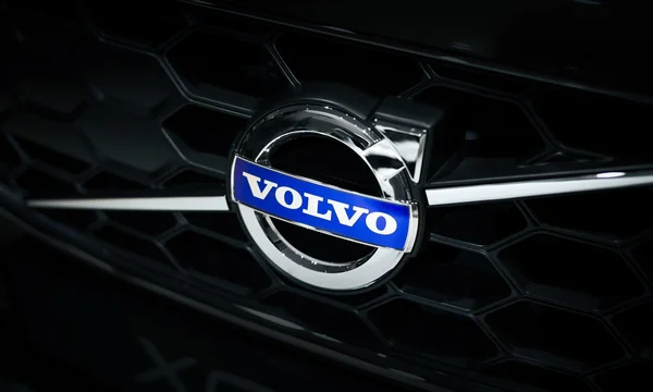 Volvo розпочинає попереднє виробництво свого першого електричного седана ES90 (або V551) у Китаї.