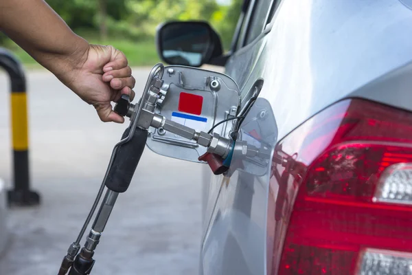 З 22 по 25 грудня середня ціна на скраплений автомобільний газ у мережах АЗС знизилась на 0,41 грн/л, до 30,73 грн/л.